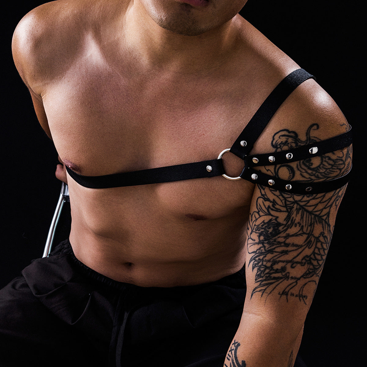 European and American fashion personality punk bound shoulder strap men's trendy Sexy Halloween body chain cross-border men's body jewelry